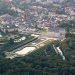 Luftaufnahme von Brühl mit Schloss Augustusburg und Schlossgarten