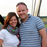 Simone und Sascha Busch am Flugplatz vor dem Rundflug