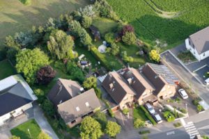 Luftaufnahme von Wohnhäusern mit Gärten in Bornheim-Walberberg